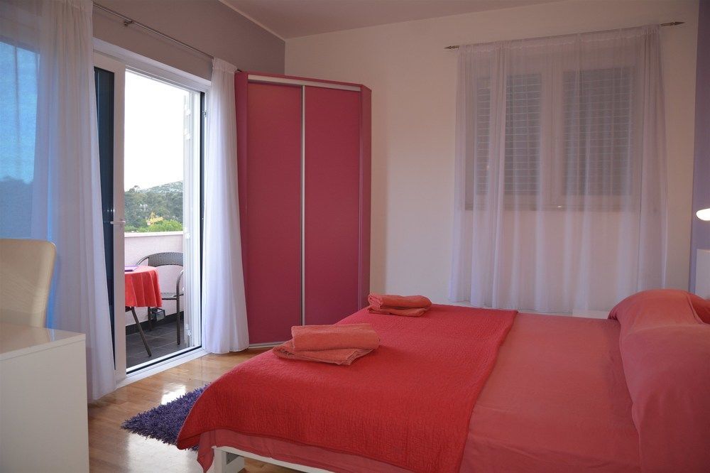 Couette-café Avantgarde 4*
